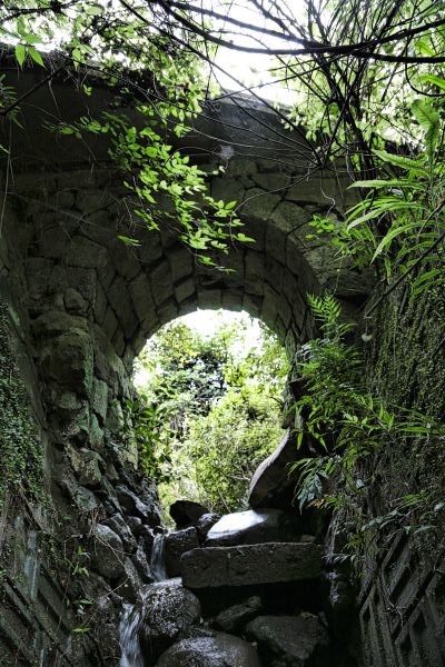 【天然自然石・石橋・反り橋・メガネ橋・太鼓橋・オブジェ】庭石置物灯篭ガーデニング 天然自然石・石橋・反り橋・メガネ橋・太鼓橋・オブジェ】庭石置物灯篭